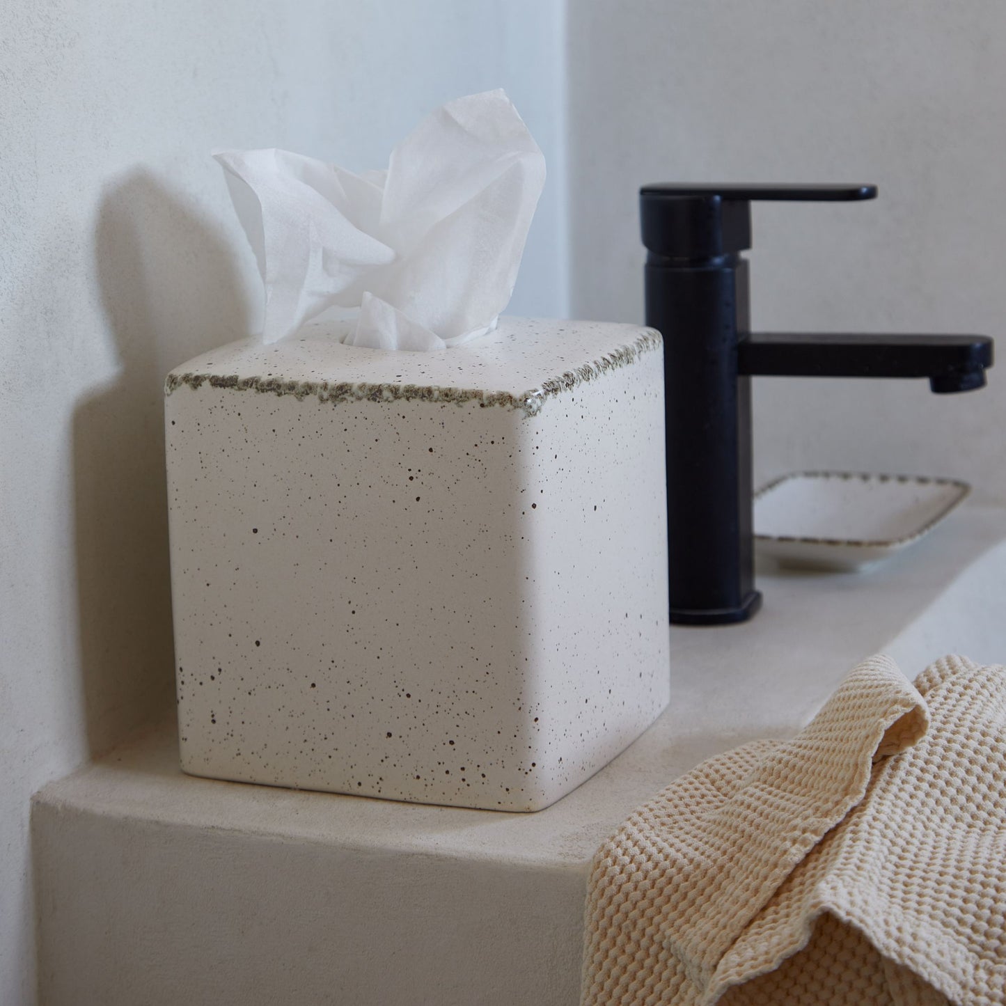 Boutique Tissue Toscana Bath - Spa